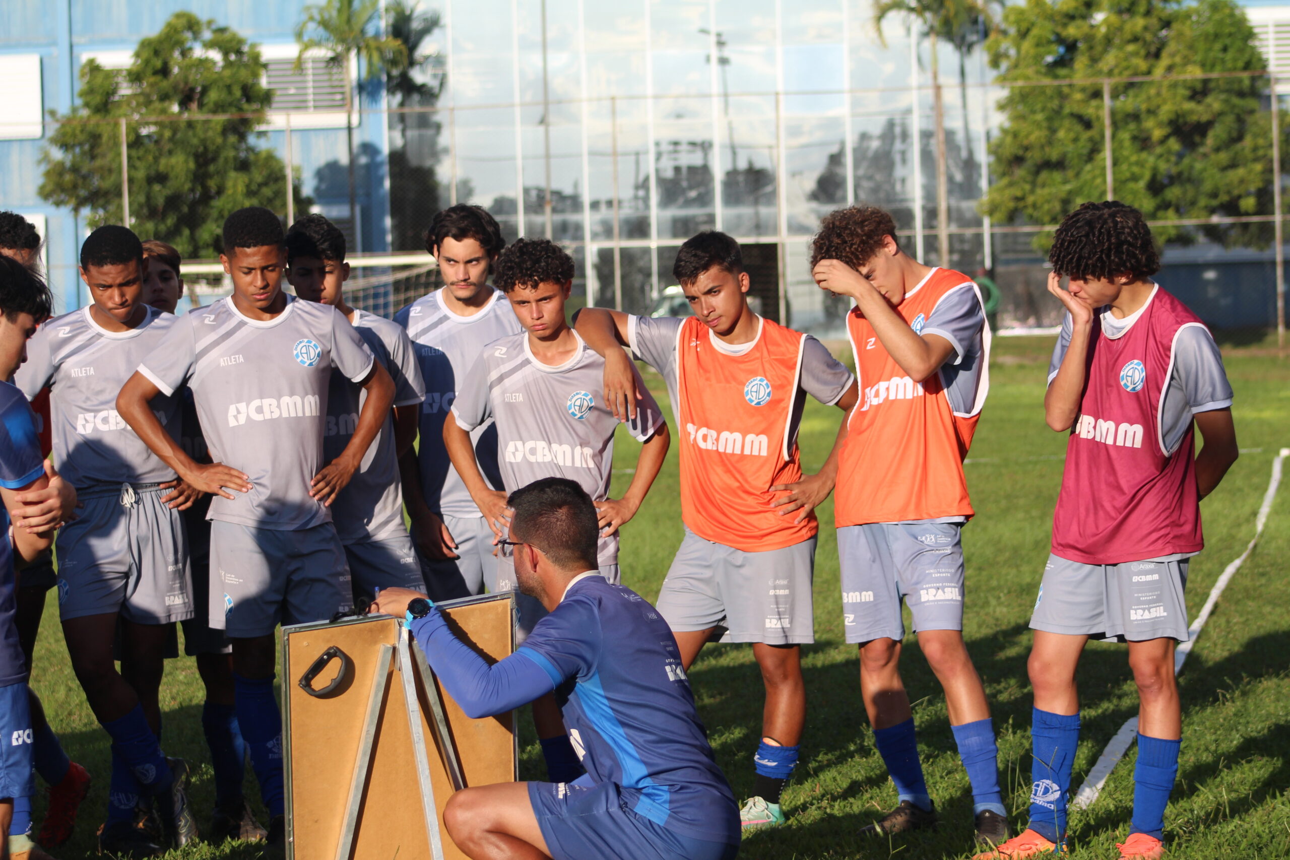 Dínamo de Araxá promove,  esporte, educação e cidadania no projeto de base.