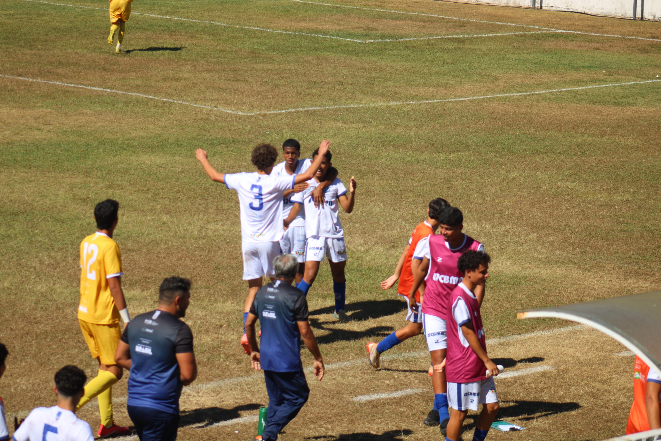 Dínamo de Araxá pega o elevador na tabela do Mineiro 2025 com as vitorias no Sub 15 e 17.
