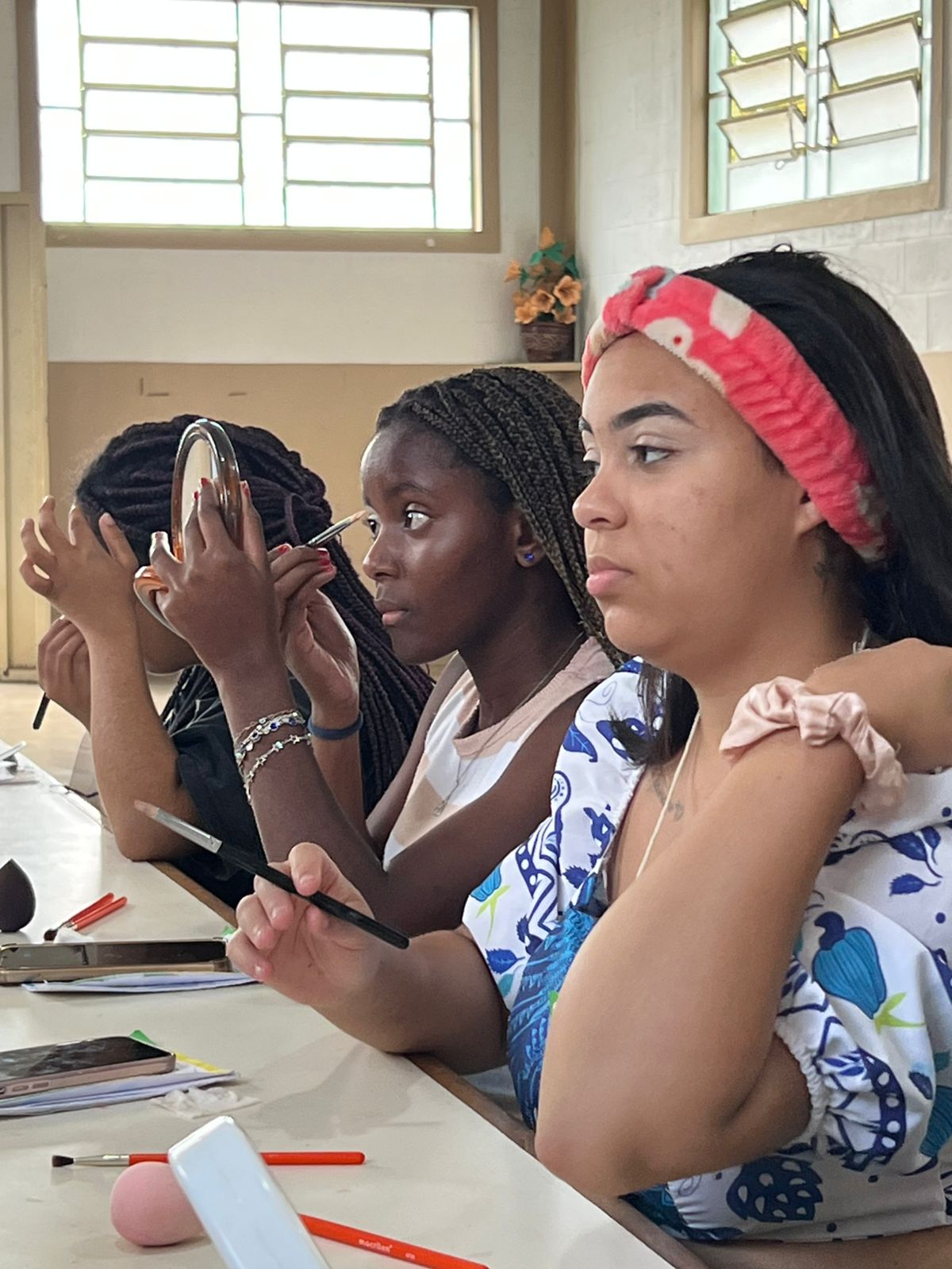 Prefeitura abre novas turmas de cursos gratuitos para jovens e idosos em parceria com o Instituto Aprender