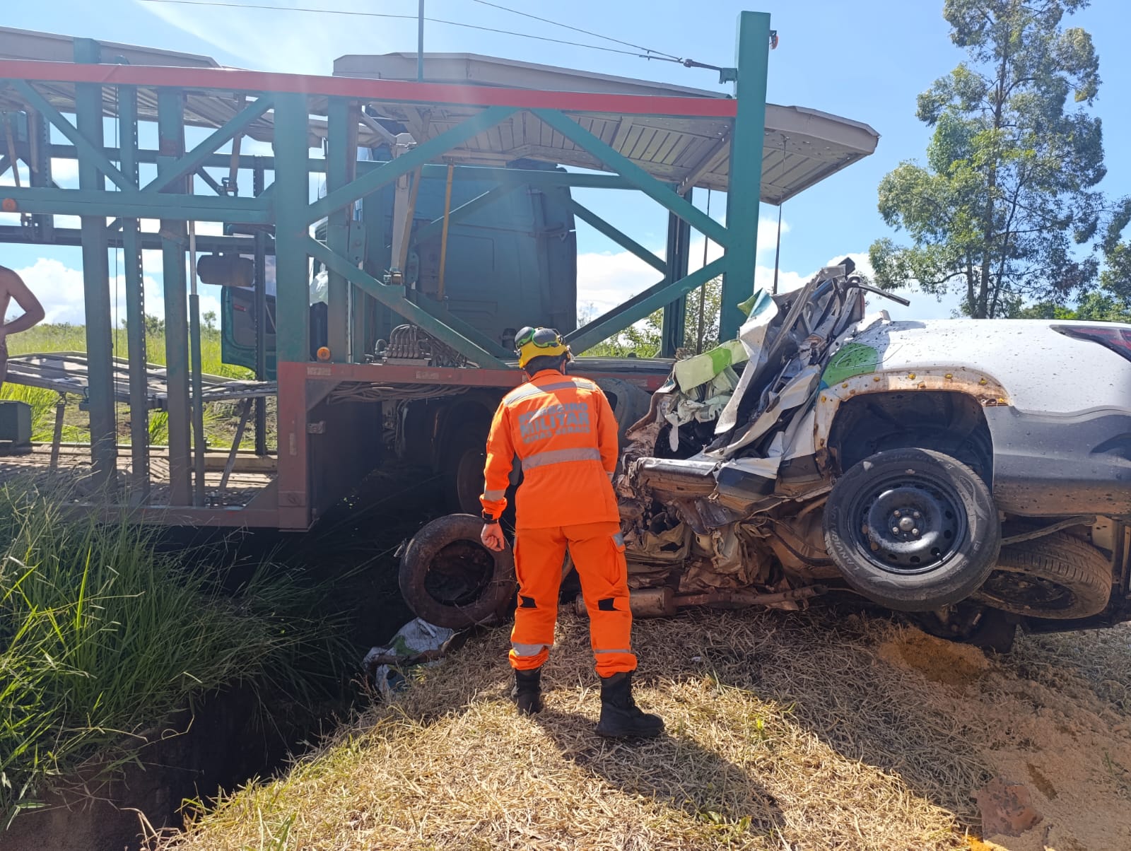 BR-262: Acidente na deixa uma vítima fatal, próximo distrito Itaipu em Araxá