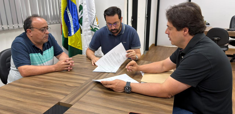 Prefeitura de Araxá protocola proposta de reajuste salarial e aumento do vale-alimentação dos servidores municipais