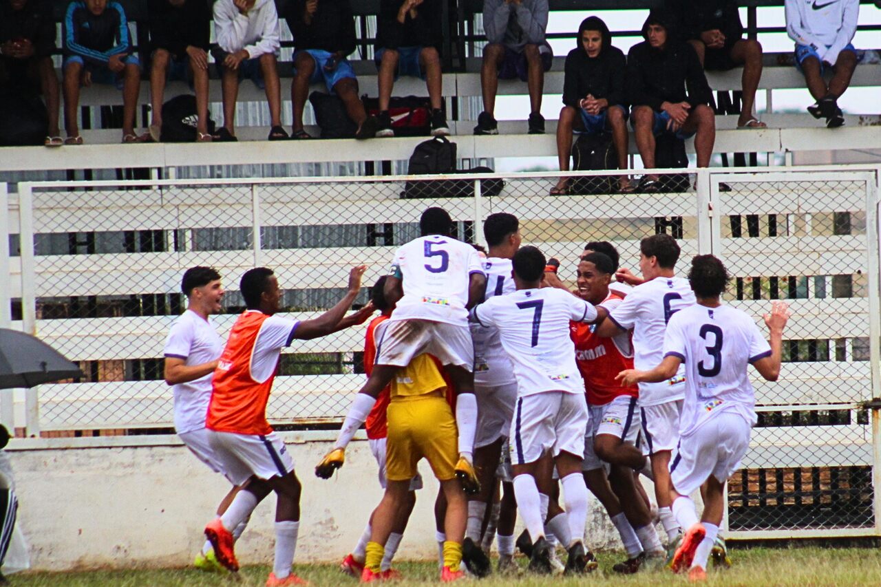 Dínamo de Araxá confirma participação no Campeonato Mineiro Sub-15 e Sub-17  em 2026