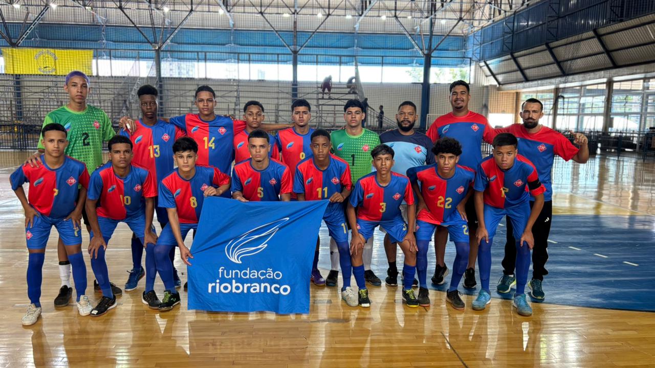 Fundação Rio Branco entre os melhores do Brasil do futsal sub 17 de base.