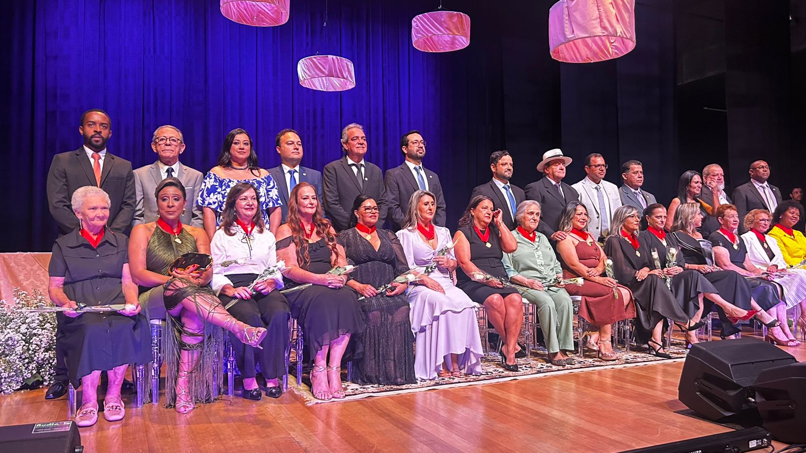 Câmara homenageia mulheres de destaque com a Medalha Leonilda Montandon 2026
