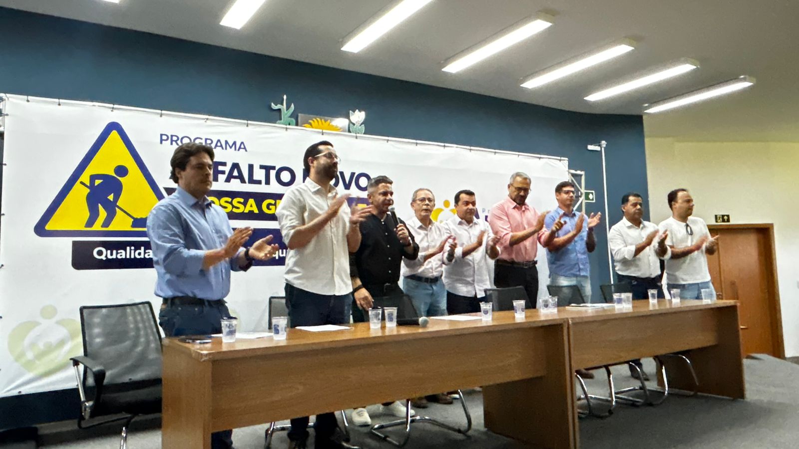 Prefeitura de Araxá anuncia o maior programa de recuperação capa  asfáltica, investimento de 100 milhões de reais em 3 anos.