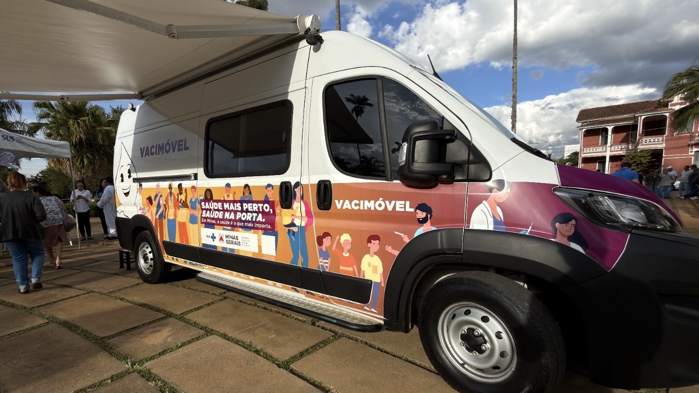 Prefeitura de Araxá inaugura o Vacimóvel para ampliar acesso da população à vacinação