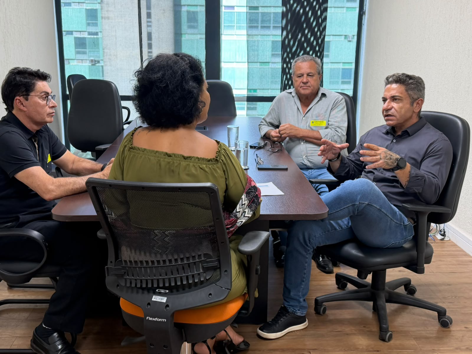 Prefeitura de Araxá inicia construção de Centro Esportivo Comunitário e busca R$ 1,5 milhão em Brasília para acelerar obra no Bairro Max Neumann